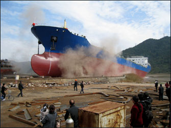 Airbag burst when stern drops