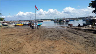 The beach for ship hauling with airbags